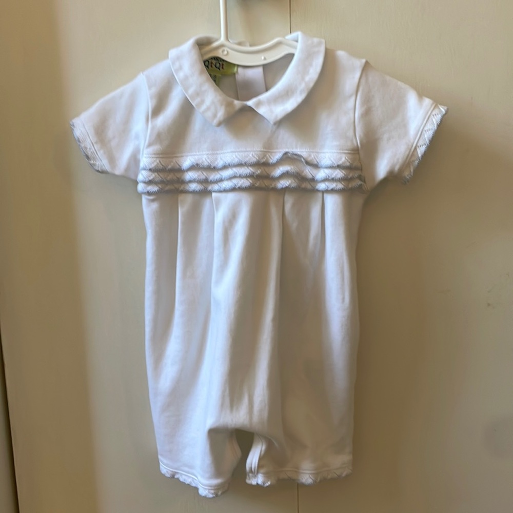 Kissy Kissy’s Qt-Qt size 6-9 month jumper